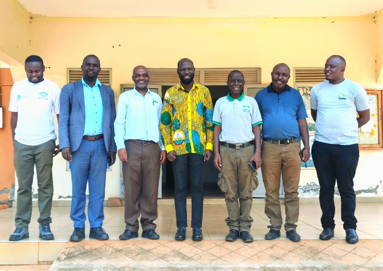 The Distribution was preceded by an official visit at the district, meeting with several officials including the LC5 Chairman (M). In coat is SNV Busoga Regional Coordinator, Mr. Aggrey Ntakimanye.